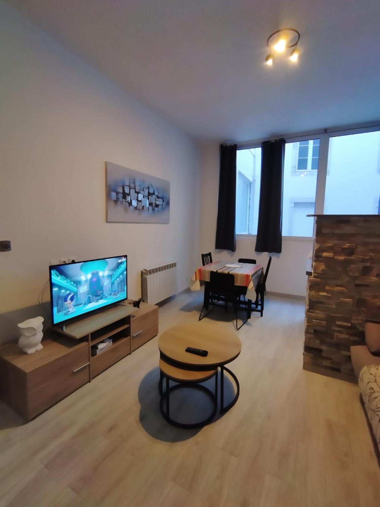Elaia Apartment *